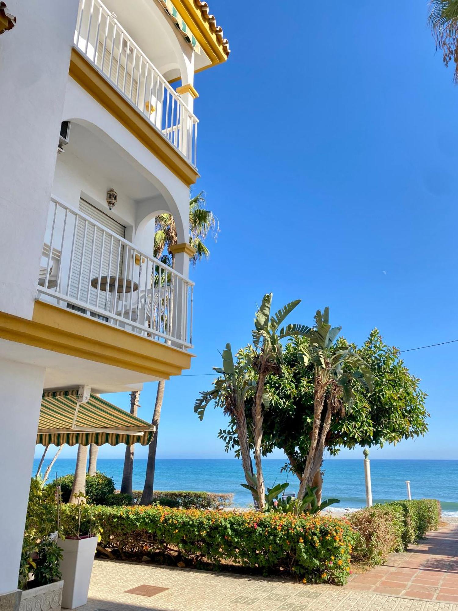 First Line Torrox Costa Apartment Luaran gambar