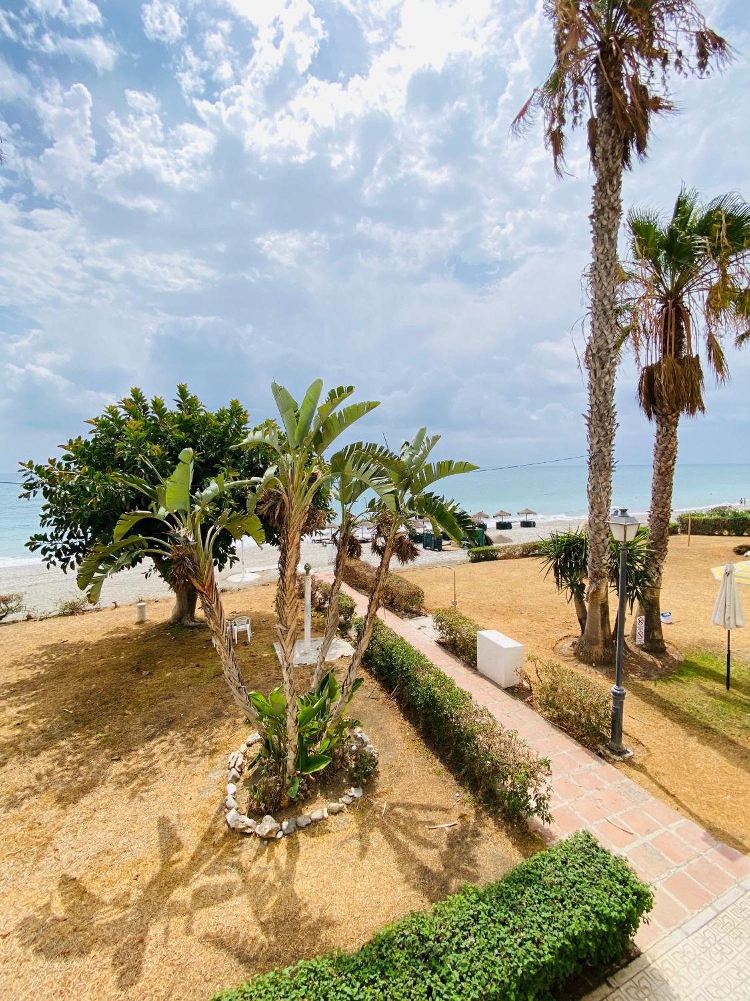 First Line Torrox Costa Apartment Luaran gambar