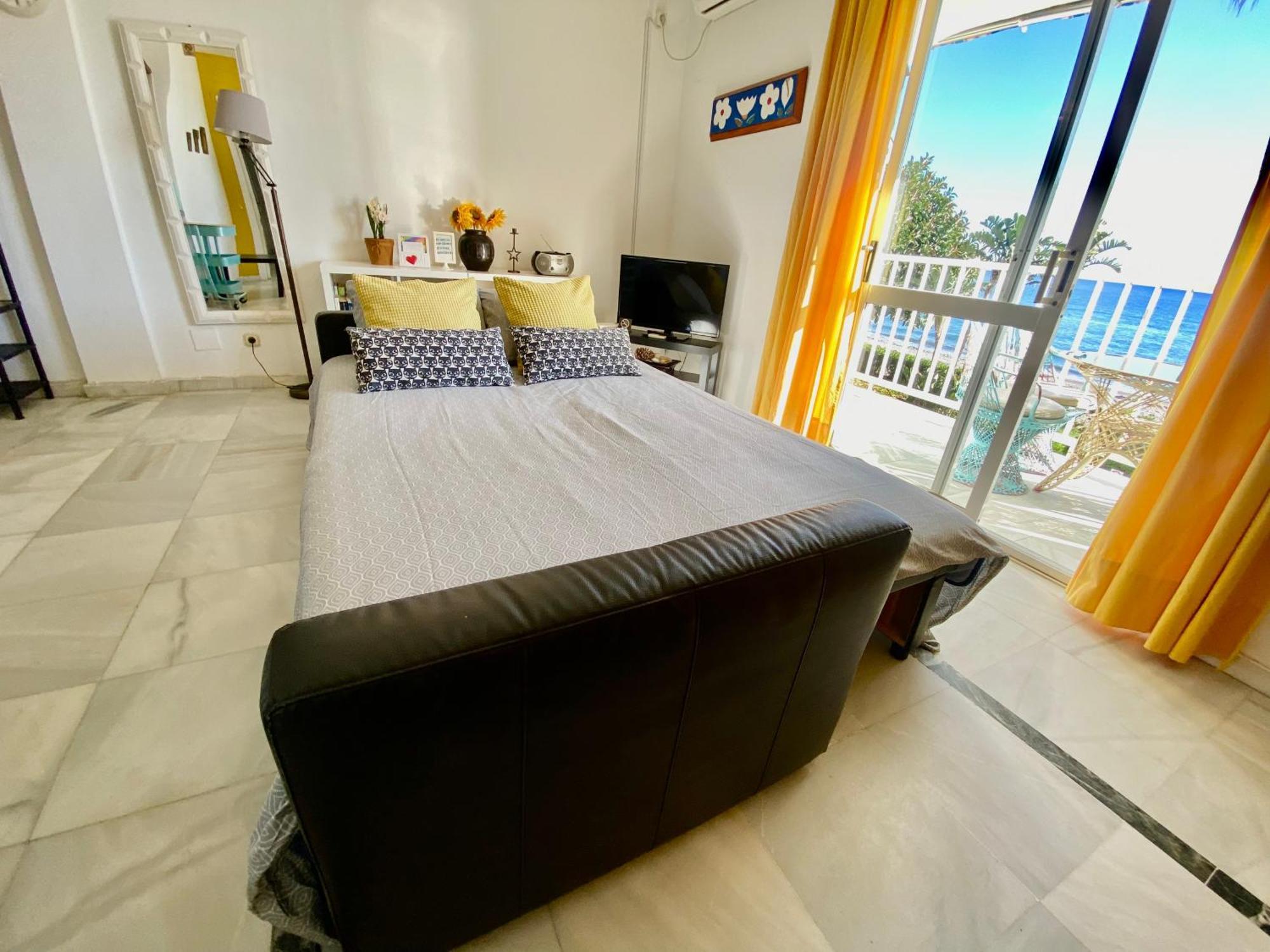First Line Torrox Costa Apartment Luaran gambar